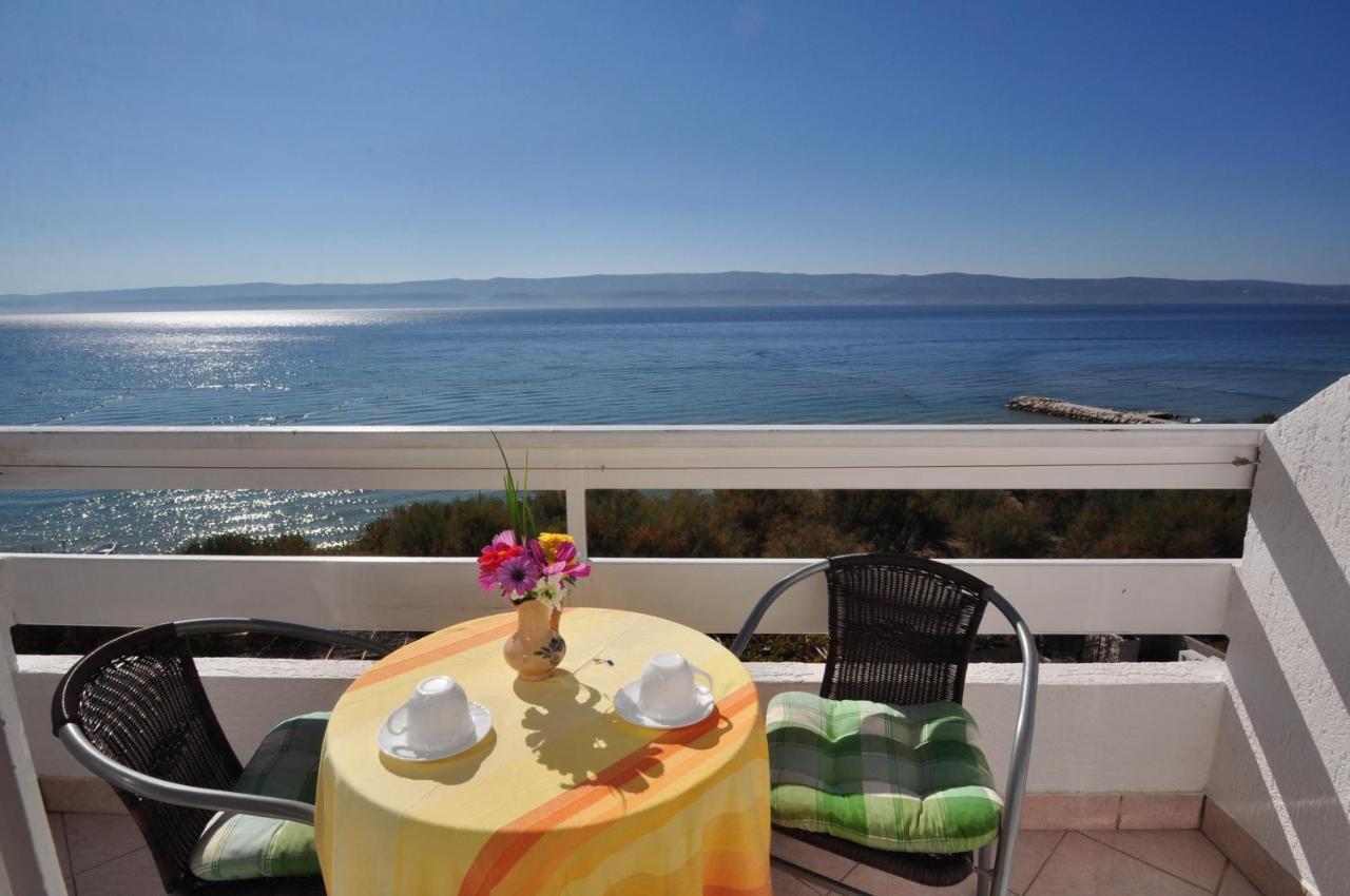 Апартаменты Anastazija Sea View Омиш Экстерьер фото