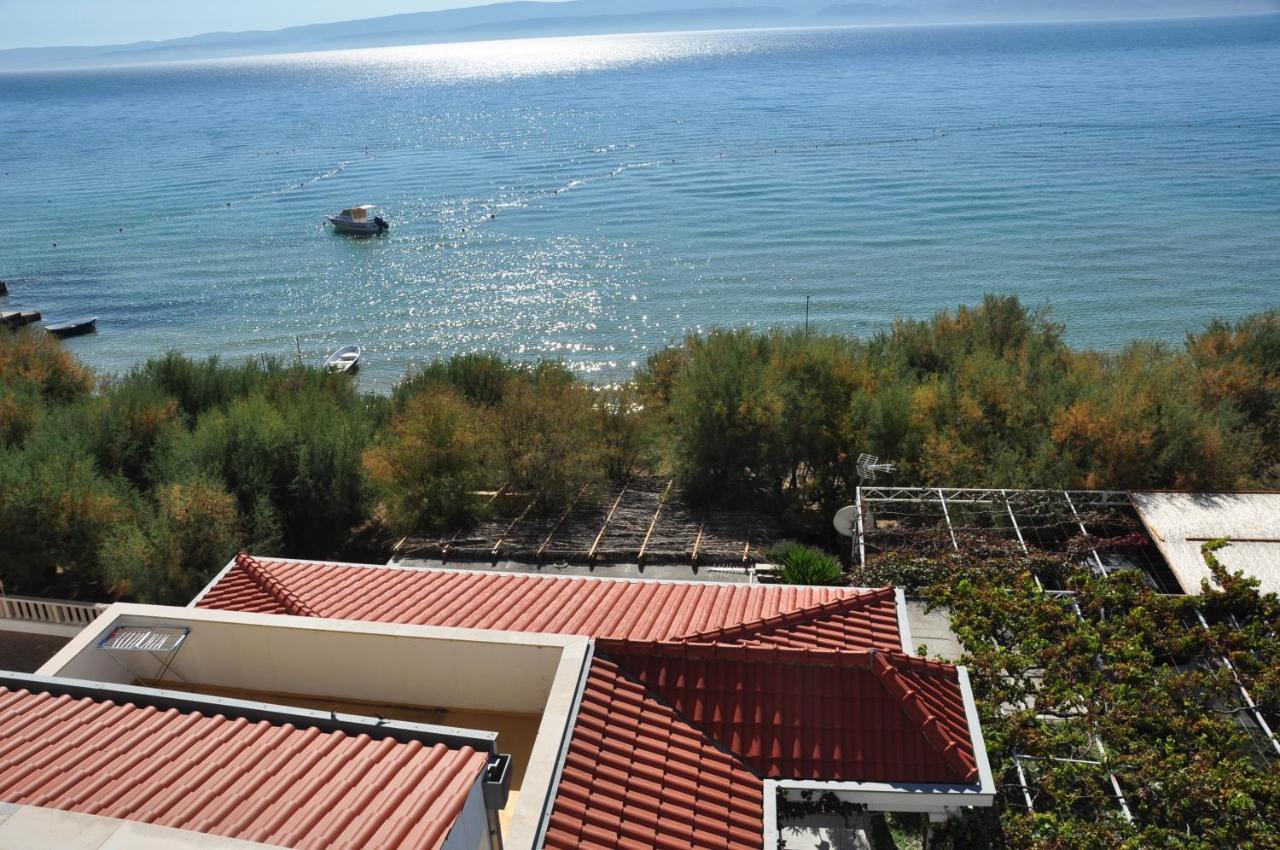 Апартаменты Anastazija Sea View Омиш Экстерьер фото